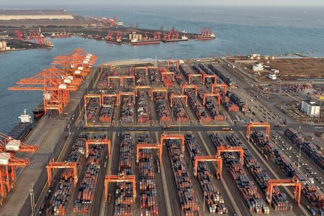 China's foreign trade records strong start to 2026 with double-digit growth