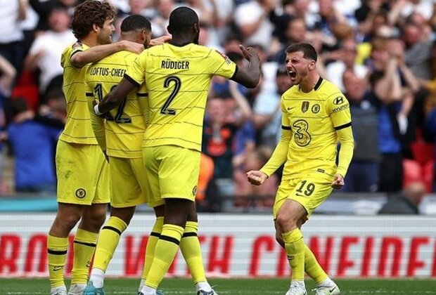 Chelsea beat Crystal Palace to set FA Cup final with Liverpool