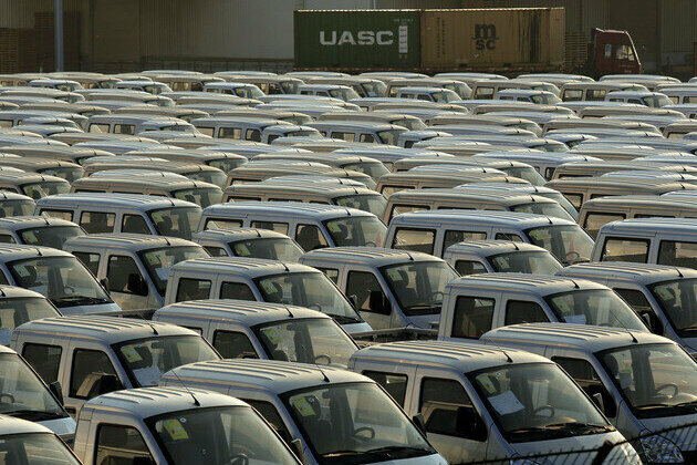 China's NEV output, sales register stellar growth in first 8 months