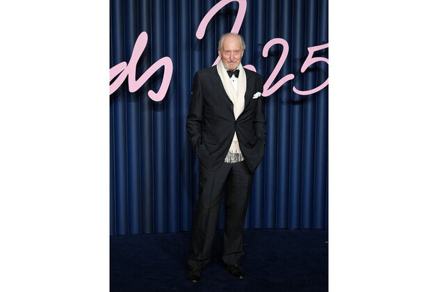 Charles Dance in talks to join cast of 'The Batman: Part II'