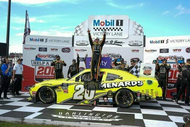 Brandon Jones ends long victory drought at Darlington