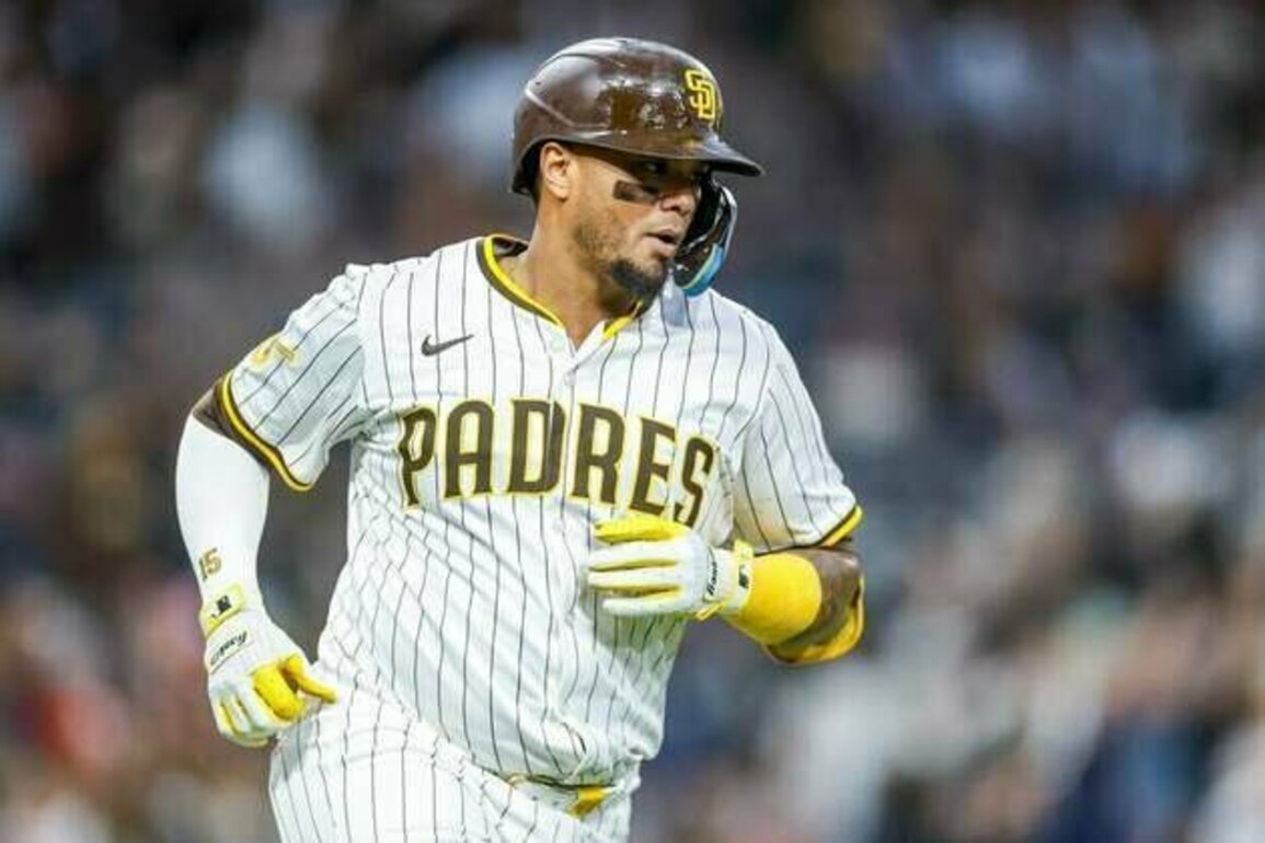 Padres C Martin Maldonado retires after 15 seasons