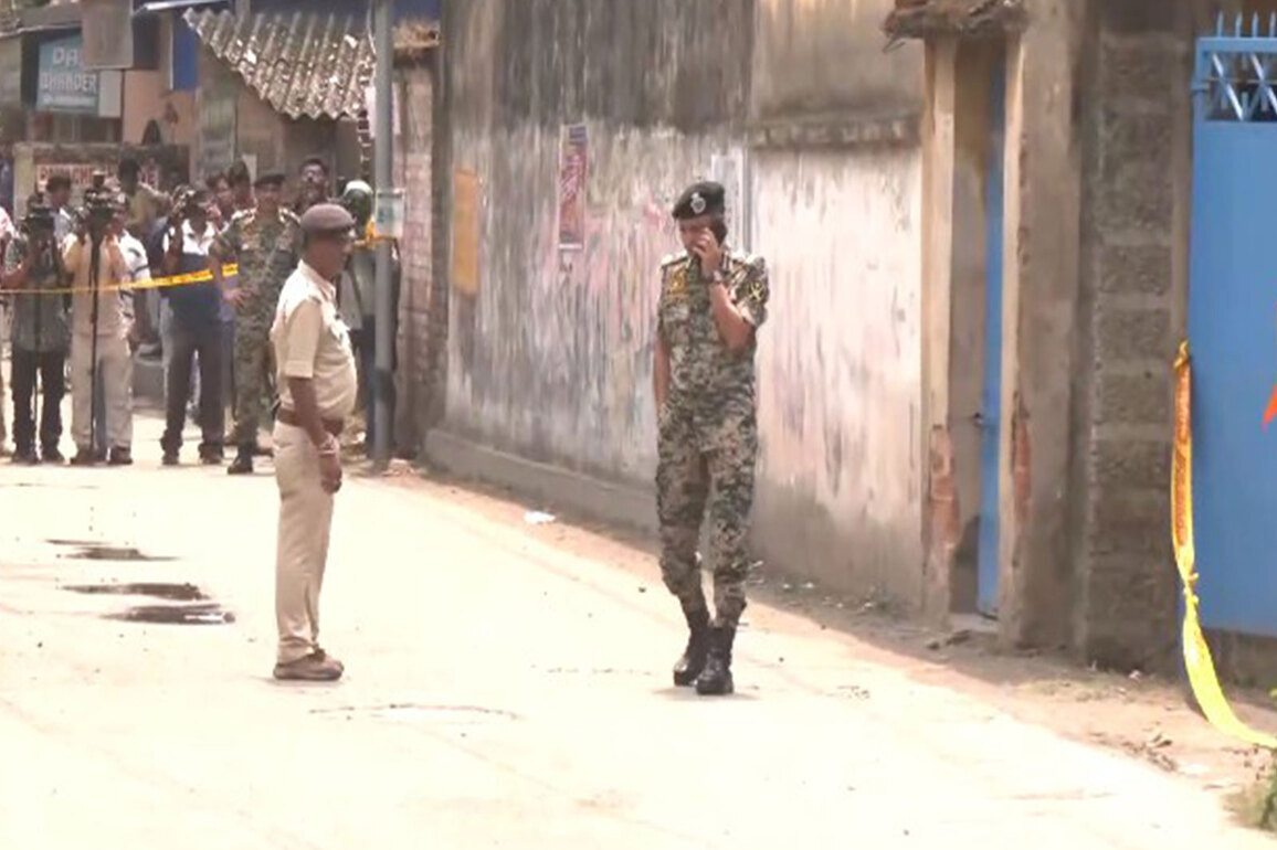 BSF DG Praveen Kumar arrives at spot where BJP leader Suvendu Adhikari's aide was murdered
