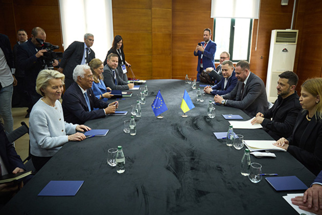Zelenskyy urges pressure on Russia, expanded military aid for Ukraine in meetings with European leaders