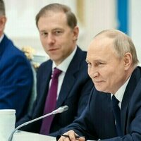 Putin hails Russias economic growth