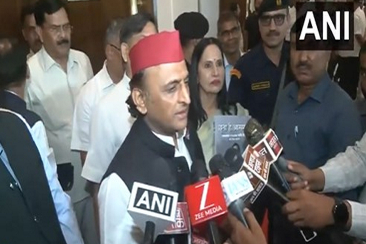 "Government will have to...what it has done for people?" Akhilesh Yadav on accountability of Centre, UP govt