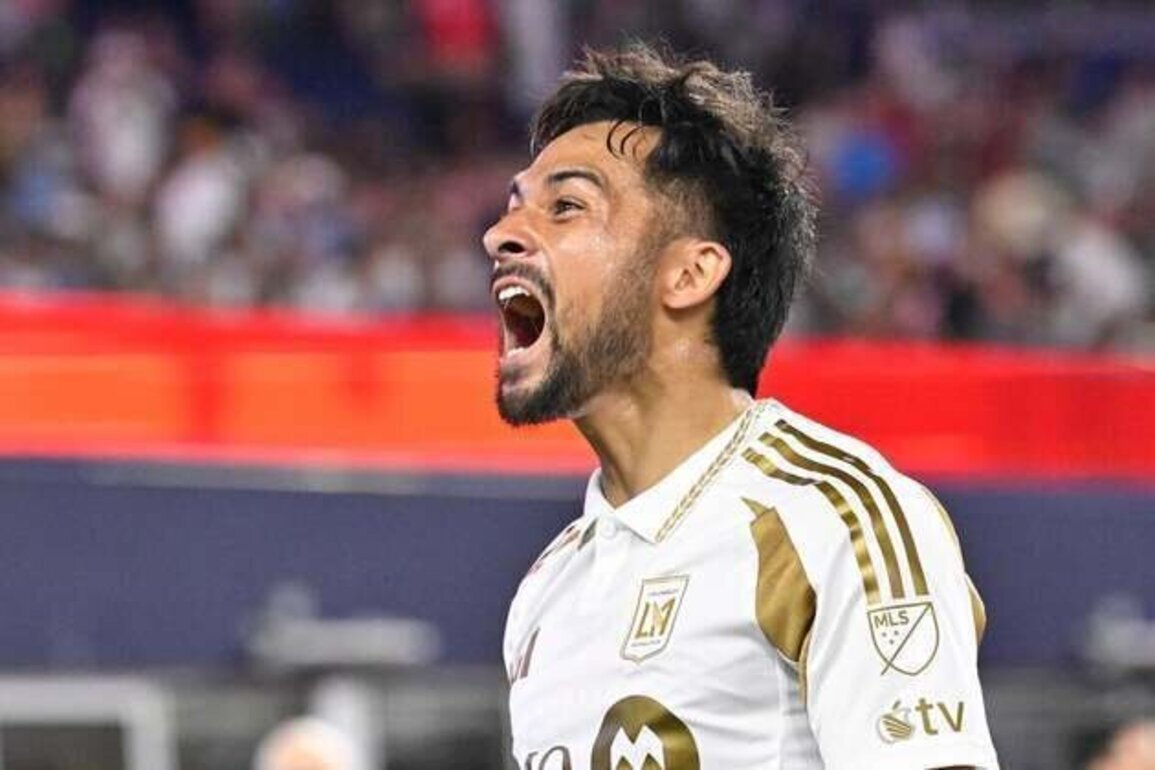 Mathieu Choiniere's brace propels LAFC past St. Louis City SC
