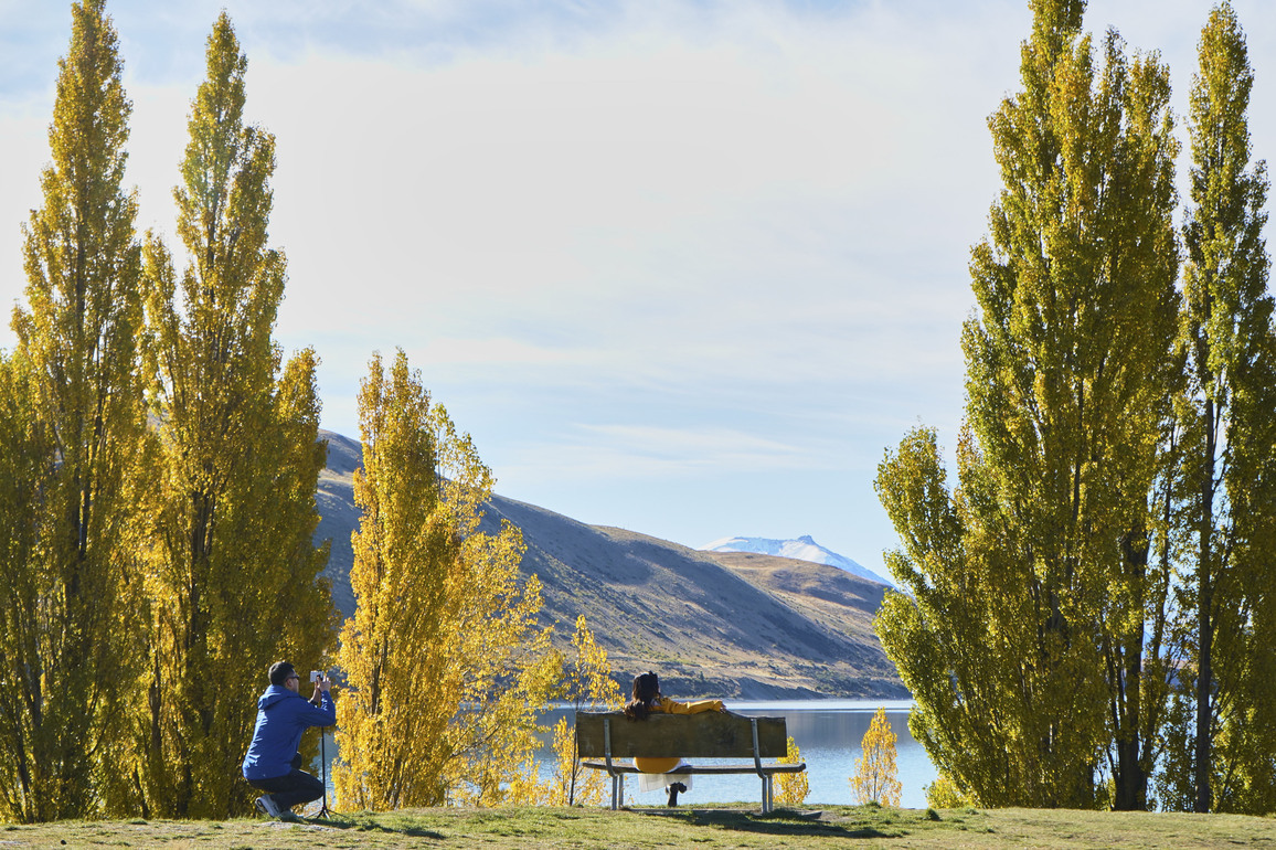 NEW ZEALAND-SOUTH ISLAND-AUTUMN SCENERY