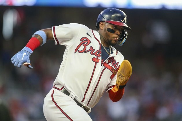 Braves top Phillies with six-run fifth inning
