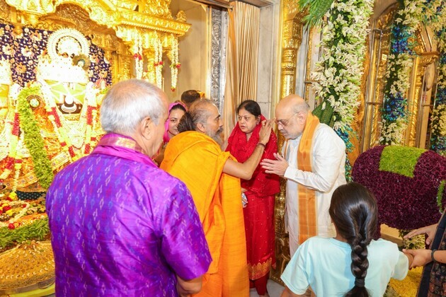 Rath Yatra: Amit Shah performs Mangala Aarti, offers prayers at Ahmedabad's Jagannath temple