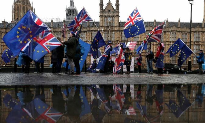 Divided UK braces for once-in-a-lifetime Brexit vote Divided UK braces for once-in-a-lifetime Brexit vote