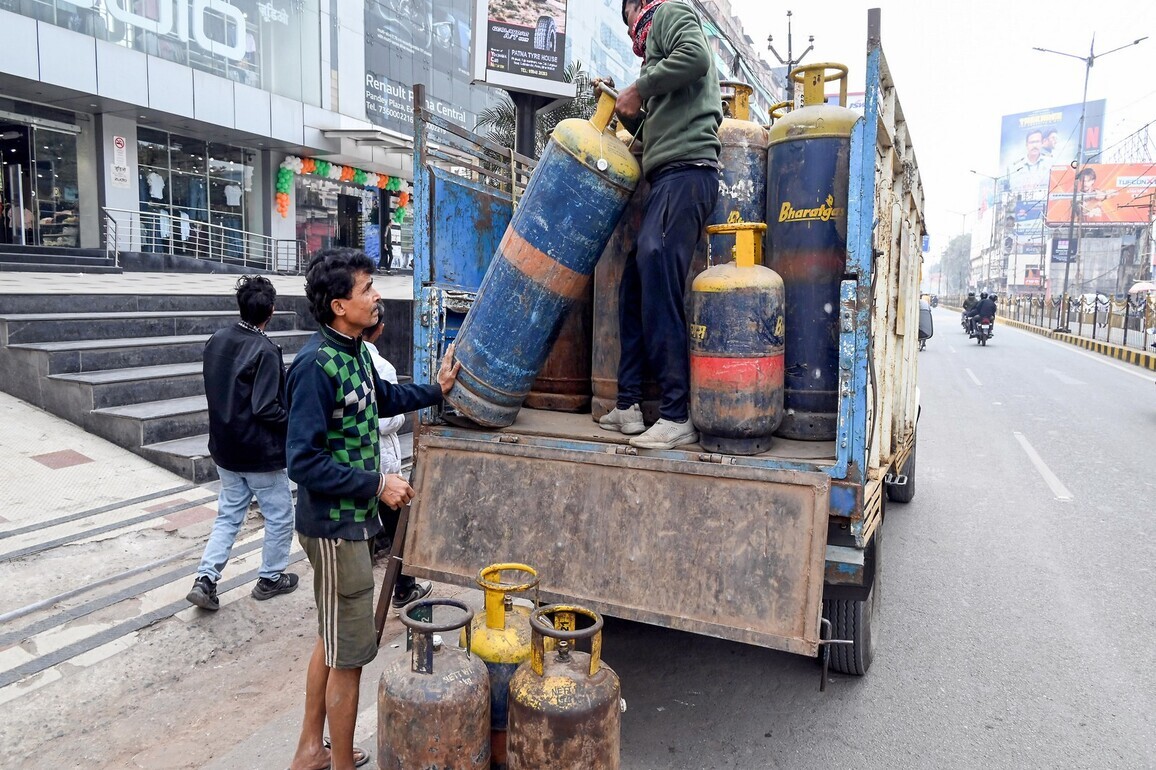 Petroleum Ministry raises states' non-domestic LPG allocation quota to 70% of pre-crisis level