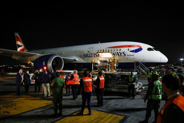 Mexico Receives First Shipment of Russian Vaccine to Fight COVID-19