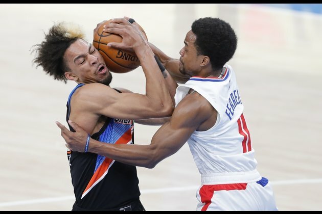Clippers fall to Thunder, lock up 4 seed