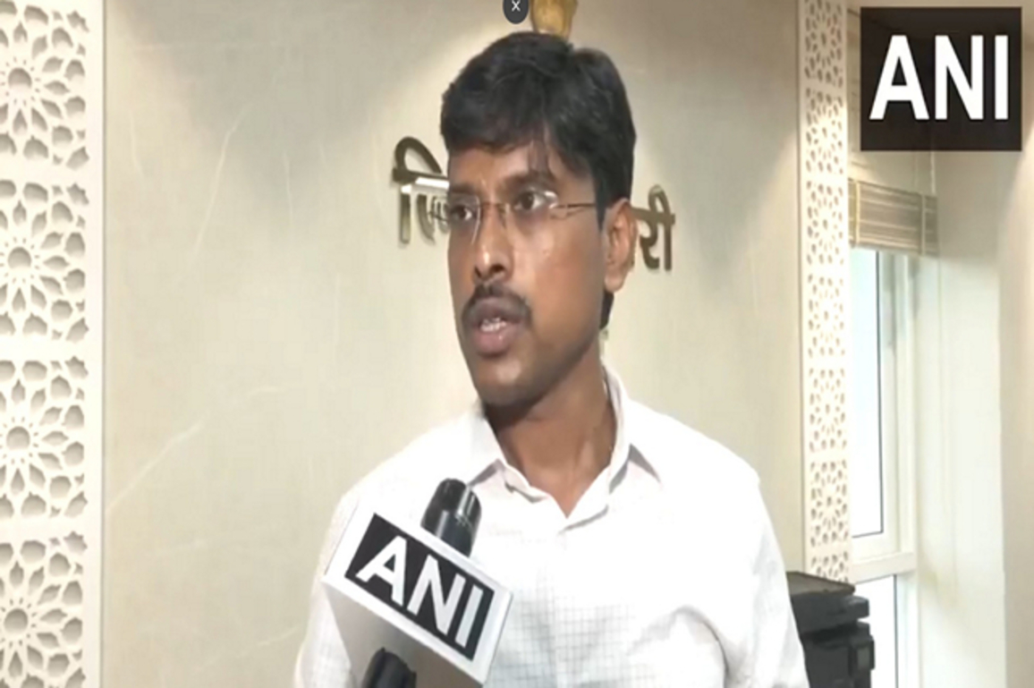 His name is still there at booth where he used to vote: Patna DM refutes Tejashwi Yadav's claim