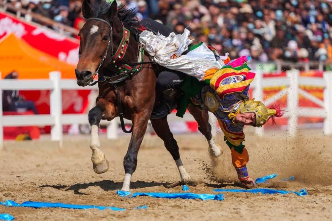 InXizang | Lhasa hosts horse riding performances to celebrate Tibetan New Year