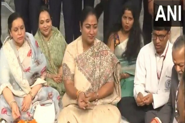 Delhi CM Rekha Gupta inaugurates Dhanuka waiting area at AIIMS
