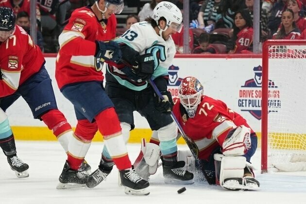 Jared McCann's late goal lifts Kraken over Panthers
