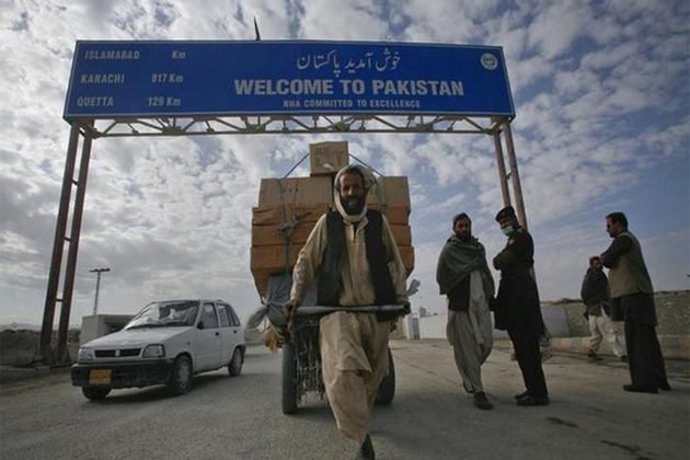 Pakistan: Protesters demand immediate reopening of the Torkham border