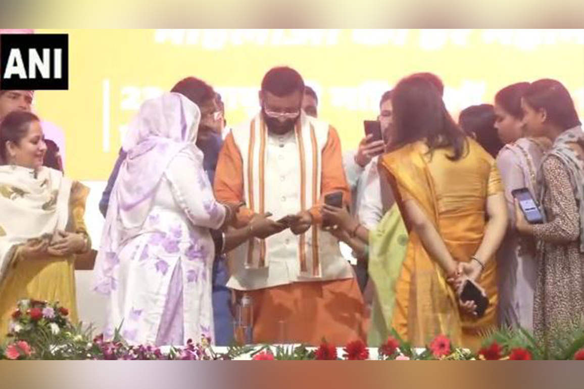 Haryana CM launches 'Deen Dayal Lado Lakshmi Yojana', women between 23-60 to get Rs 2,100 per month