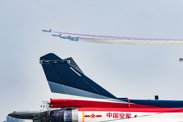 SINGAPORE-AIRSHOW-CHINESE PLA-AEROBATIC TEAM-VALIDATION FLIGHT