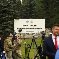 Feature: Anchorage packed as Trump-Putin summit looms