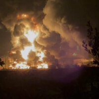 Israeli strike on oil depot in Tehran suburb ignites huge blaze (VIDEOS)