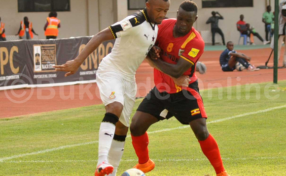 Khalid Aucho (ku ddyo) ng'attunka ne Jordan Ayew owa Ghana mu gw'okususnsulamu ogwa World Cup e Tamale, Ghana mu October w'omwaka oguwedde. Aucho ali mu nteeseganya ne kiraabu ya Red Star Belgrade eya Serbia okugyegattako. (STEPHEN MAYAMBA) Khalid Aucho (ku ddyo) ng'attunka ne Jordan Ayew owa Ghana mu gw'okususnsulamu ogwa World Cup e Tamale, Ghana mu October w'omwaka oguwedde. Aucho ali mu nteeseganya ne kiraabu ya Red Star Belgrade eya Serbia okugyegattako. (STEPHEN MAYAMBA)
