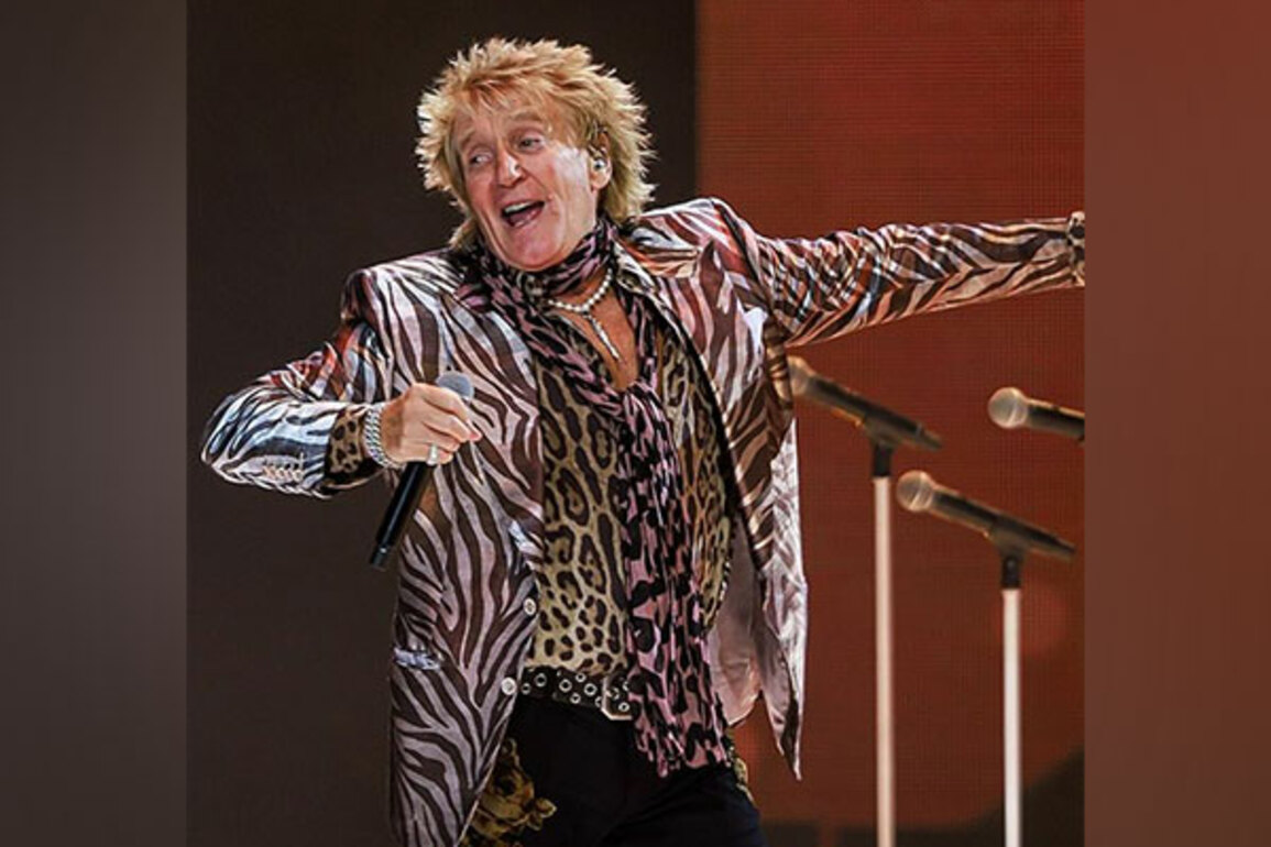 Rod Stewart postpones Las Vegas show citing health issues