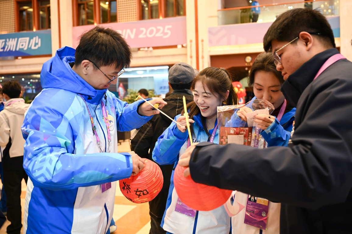 (SP)CHINA-YABULI-ASIAN WINTER GAMES-LANTERN FESTIVAL(CN)