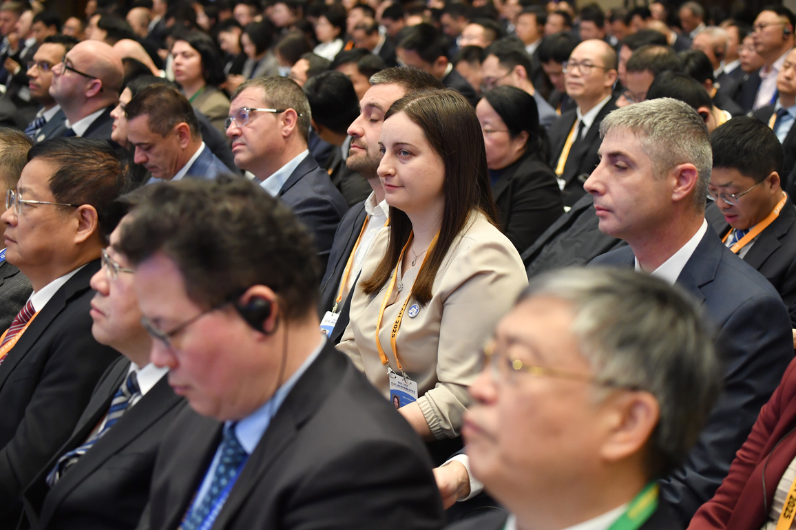 CHINA-SHAANXI-XI'AN-CHINA RAILWAY EXPRESS-FORUM-OPENING (CN)