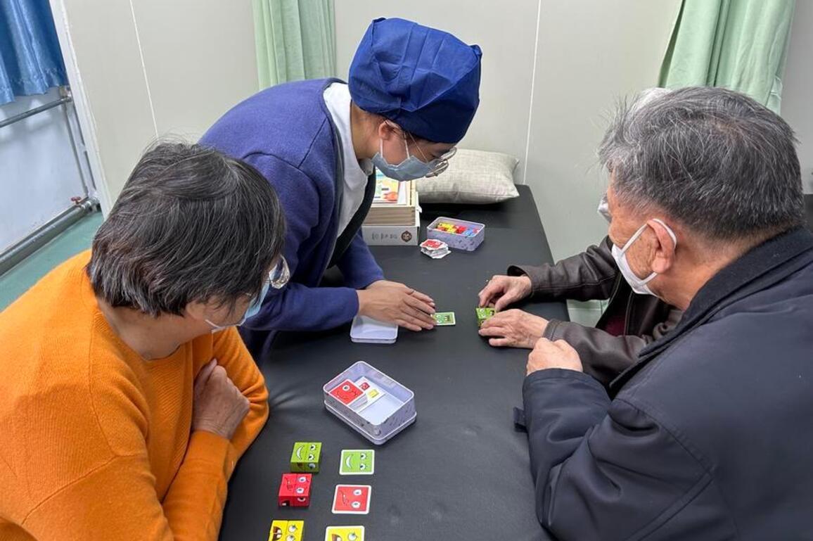 Community memory clinics help aging minds stay connected