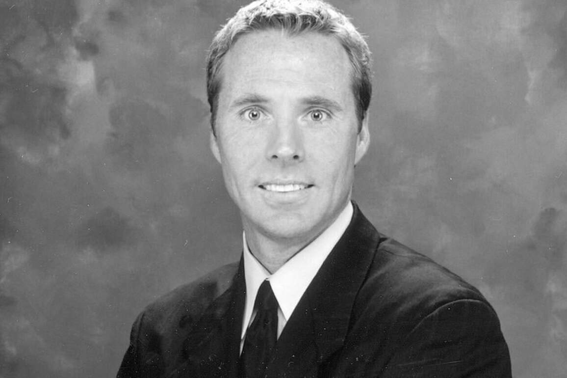 Ex-St. Louis sportscaster Brian McKenna hit by car, killed