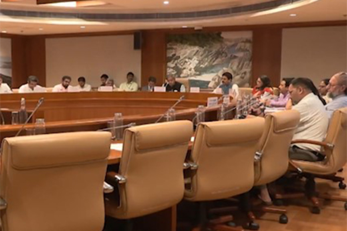 Foreign Affairs Committee briefed on trade negotiations, security cooperation, geopolitical developments