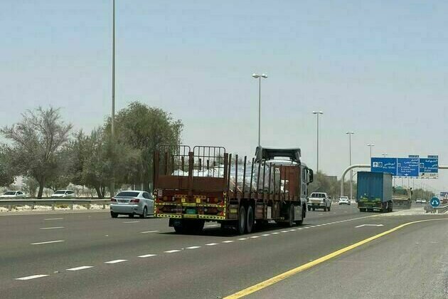 Abu Dhabi announces temporary truck, worker-bus ban on Monday