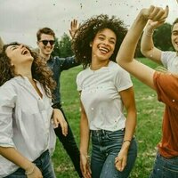 Looking for meaningful romantic relationships? Start by diversifying your friendships and forgetting your wishlist