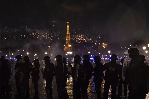 France bans protests outside parliament