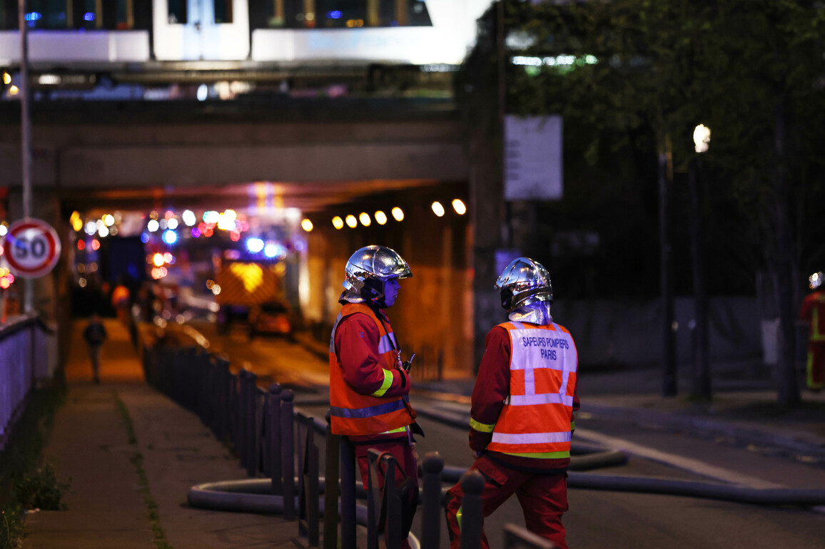 (SpotNews)FRANCE-PARIS-WASTE DISPOSAL STATION-FIRE