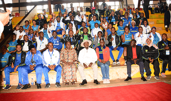 resident useveni peaker ebecca adaga and eputy peaker of the ational ssembly of anzania ulia ckson front row poses with the anzanias parliamentarians