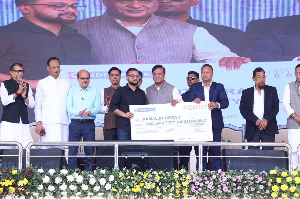 Assam CM Sarma distributes second tranche of funds under Atmanirbhar Asom Abhijan 1.0
