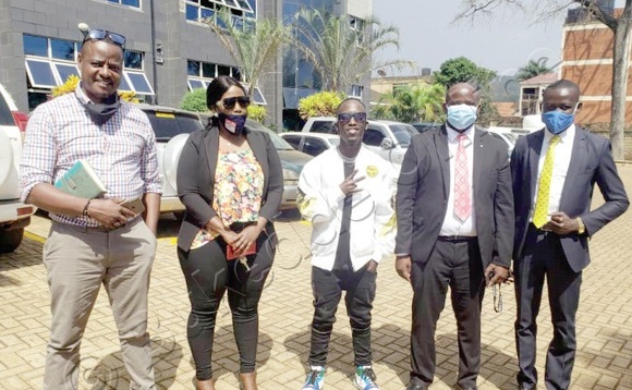 Emma Mulondo (ku kkono), Robinah Opoka, Eezzy ne Emmanuel Ainebyona. Emma Mulondo (ku kkono), Robinah Opoka, Eezzy ne Emmanuel Ainebyona.