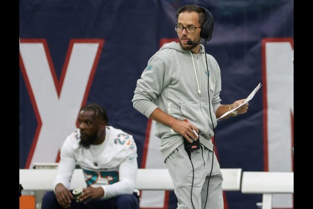 Dolphins coach Mike McDaniel faces hometown team in Broncos
