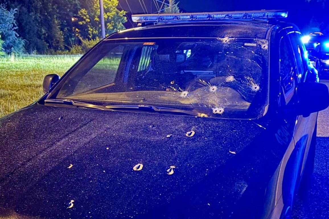 Police officer shot in Charlotte area, suspect armed with rifle killed