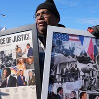 Chicagoans pay respects to Jesse Jackson as cross-country memorial services begin
