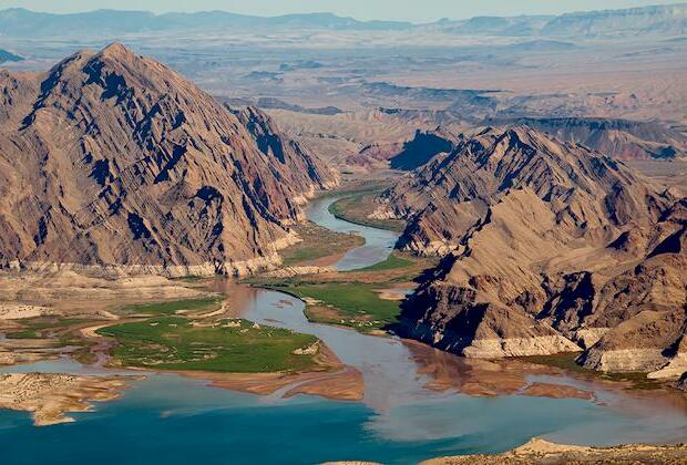 Colorado River conservation agreement signed by seven US states