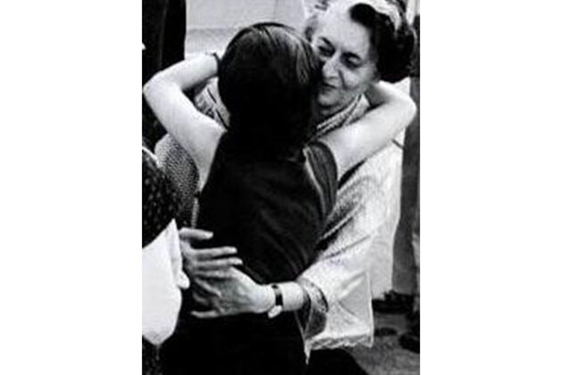 Priyanka Gandhi Vadra, Congress leaders pay tribute to former PM Indira Gandhi on her death anniversary