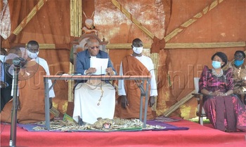Ssaabasajja Kabaka ng'awa pobubaka bwe ku mukolo gw'amatikikra ag'omulundi ogwa 27 Ssaabasajja Kabaka ng'awa pobubaka bwe ku mukolo gw'amatikikra ag'omulundi ogwa 27
