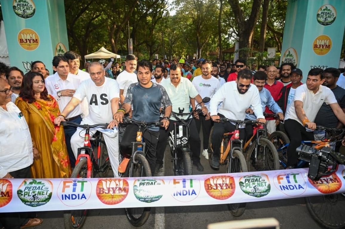 BJYM Mumbai Organises Grand Cyclothon on World Environment Day