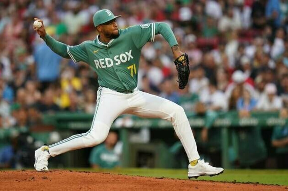 Red Sox make bullpen move with DFA of RHP Jorge Alcala