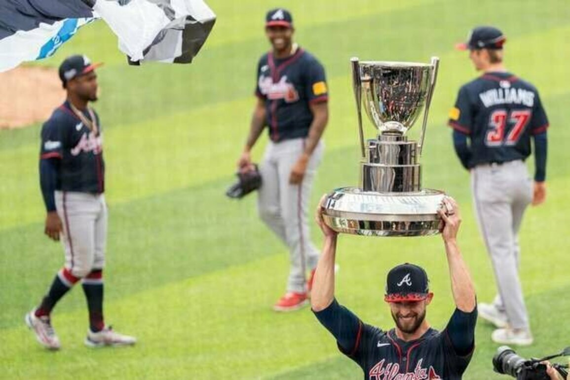 Eli White smacks two HRs as Braves beat Reds in Speedway Classic